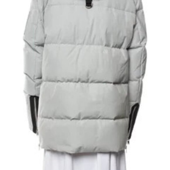 Moose Knuckles Down NWT Woman's Size L light gray color - Picture 5 of 11